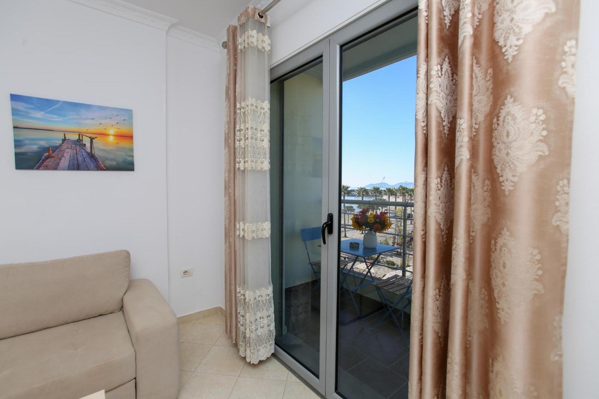 Seascape Apartments Vlorë エクステリア 写真